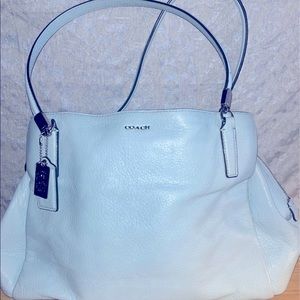 Light blue coach shoulder bag, zero blemishes, spotless inside.
